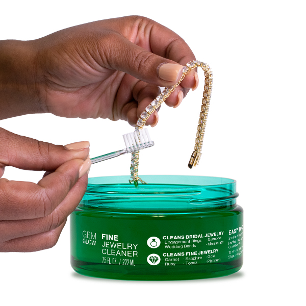 Fine Jewelry Cleaner in use cleaning a diamond tennis bracelet